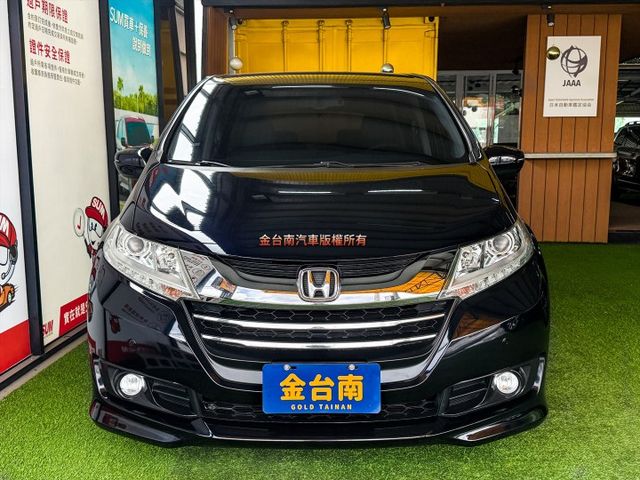 【七人座】里程擔保【全車原鈑件】【電動滑門】定速巡航／換檔撥片／電動座椅／免鑰匙系統／倒車顯影／恆溫空調／藍牙系統  第2張相片