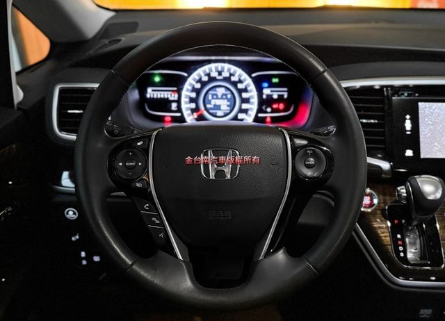 【七人座】里程擔保【全車原鈑件】【電動滑門】定速巡航／換檔撥片／電動座椅／免鑰匙系統／倒車顯影／恆溫空調／藍牙系統  第11張相片