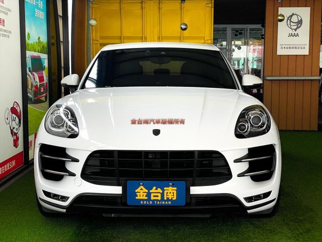 【白金版】里程擔保【原鈑件】【跑車計時套件】【跑車排氣管】【雙18向記憶椅】【鋁合金踏板】【碳纖維內飾板】【BC BR】  第2張相片