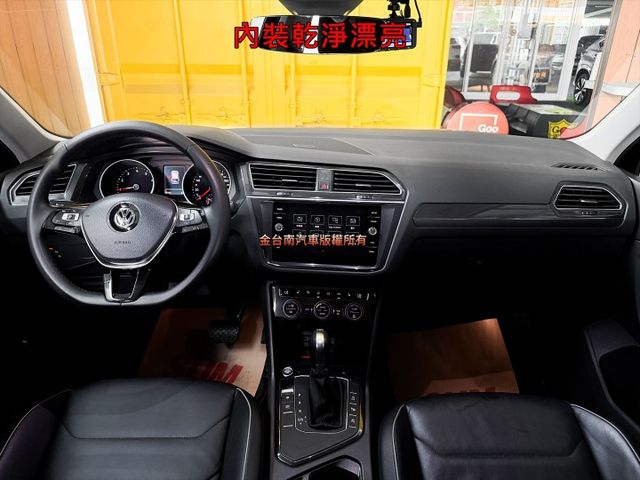 【C-L】18年式／17年11月出廠／里程擔保【原鈑件】盲點／ACC／自動停車／環景／電動尾門／記憶椅／LED頭燈  第8張相片