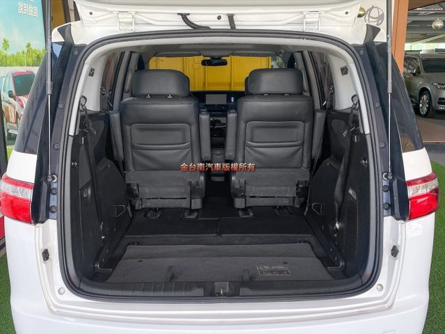 【全車原鈑件】【天窗】【雙電動側滑門】【JBL音響】免鑰匙系統／觸控螢幕／環景系統／藍牙／前後座恆溫空調／循跡防滑  第16張相片