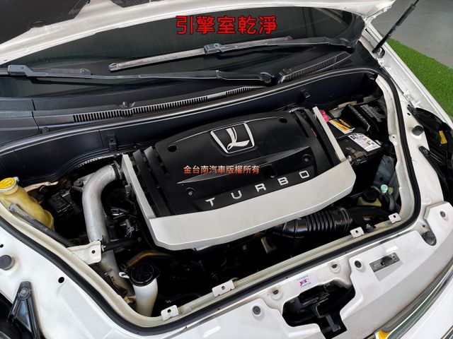 【全車原鈑件】【天窗】【雙電動側滑門】【JBL音響】免鑰匙系統／觸控螢幕／環景系統／藍牙／前後座恆溫空調／循跡防滑  第17張相片