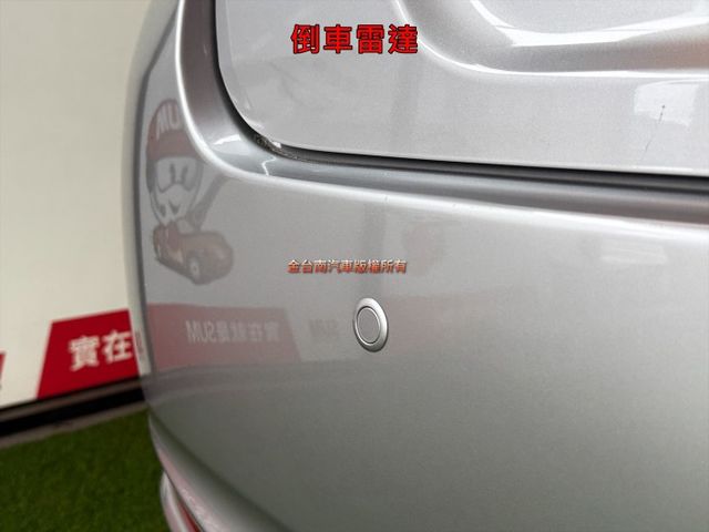 僅跑【七萬】里程擔保【四顆輪胎剛換新】定速巡航／電子後視鏡／藍牙／倒車雷達／光感應頭燈／循跡防滑／原廠鋁圈／ISOFIX  第6張相片
