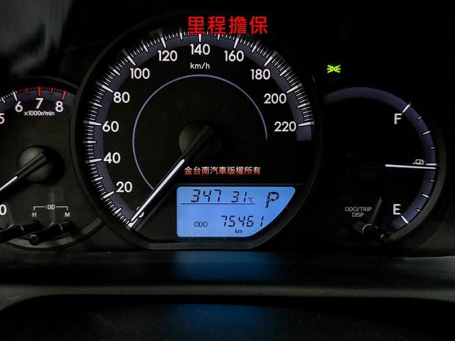 僅跑【七萬】里程擔保【四顆輪胎剛換新】定速巡航／電子後視鏡／藍牙／倒車雷達／光感應頭燈／循跡防滑／原廠鋁圈／ISOFIX  第12張相片
