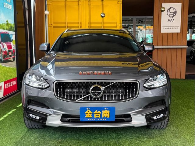 【T6 AWD 旗艦款】【新車299萬】僅跑【八萬】【原鈑件】【全景天窗】【抬頭顯示】【B&W音響】【環景】雙加熱通風椅  第2張相片