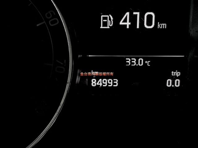 【整備中】1.0T／僅跑【八萬】里程擔保【全車原鈑件】【配色黑車頂】ACC跟車／盲點／CARPLAY／倒車顯影／恆溫空調  第2張相片