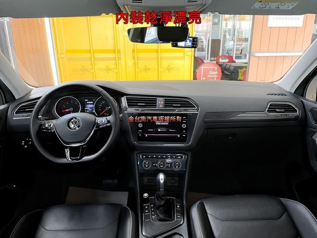 【C-L】僅跑【三萬】里程擔保 【原鈑件】電動尾門／記憶椅／雙電熱椅／快撥／倒車顯影／CARPLAY／三區恆溫／IKEY  第9張相片