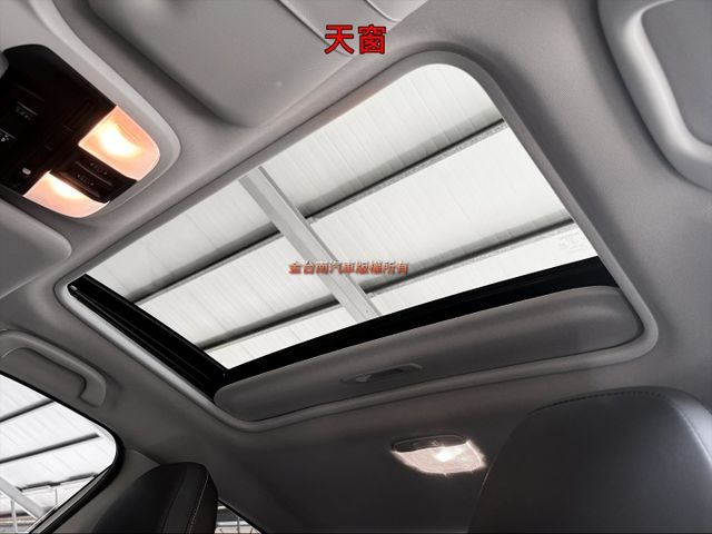 新款I-S ES／僅跑【七萬】里程擔保【全車原鈑件】天窗／ACC跟車／盲點／煞停輔助／快撥／電動尾門／記憶椅／環景／導航  第8張相片
