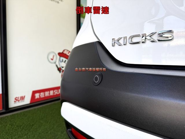 僅跑【六萬】里程擔保／CARPLAY／藍牙／音響快控／光感應頭燈／倒車雷達／循跡防滑／鋁圈／ISOFIX【保養確實】  第7張相片