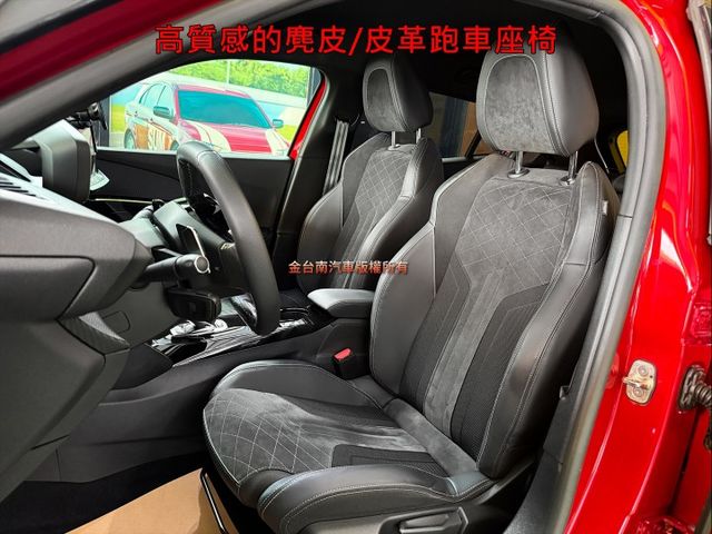 【GT PACK】僅跑【五萬】里程擔保【原鈑件】【原廠保養】【黑車頂】【18吋鋁圈】【雙加熱椅】【盲點】麂皮皮革跑車座椅  第9張相片
