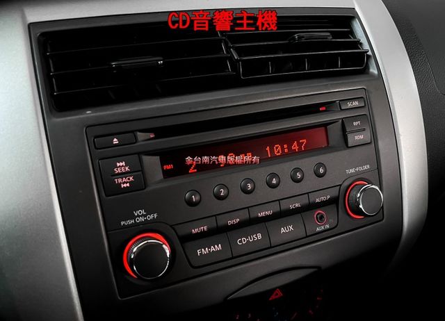 【行家皮椅版】跑少里程擔保【原廠保養】胎壓偵測／倒車雷達／行李架／循跡防滑／ISOFIX／晴雨窗／原廠鋁圈【保養確實】  第14張相片