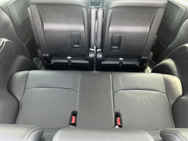 頂級車款雙電動滑門 超低里程保證 認證車值得您擁有  第11張相片