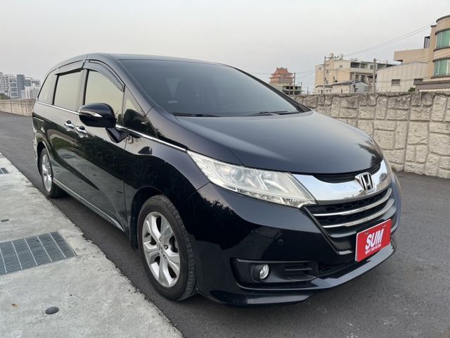 女用一手車 新車至今原廠保養 原鈑件里程保證 內裝超級漂亮  第2張相片
