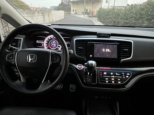 女用一手車 新車至今原廠保養 原鈑件里程保證 內裝超級漂亮  第17張相片