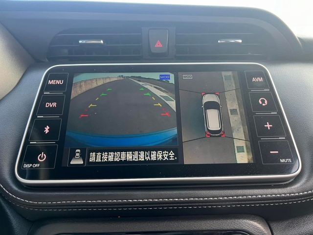 頂級旗艦版 環景 I KEY 車道偏移 超低里程 原廠保固中  第14張相片