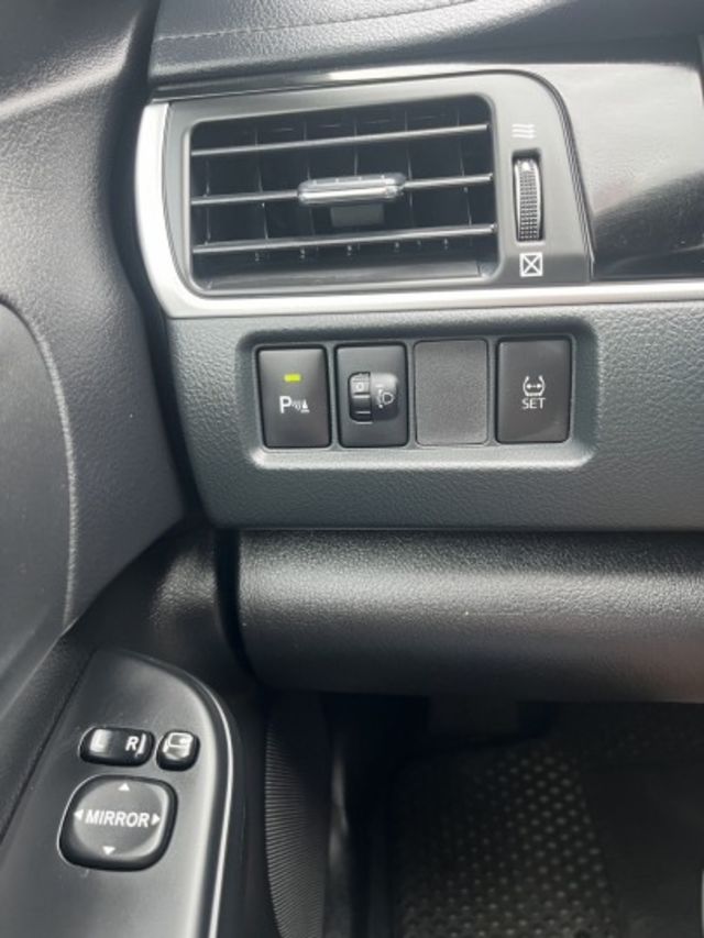 一手車 超低里程保證 原鈑件保證 舒適 安全 省油 好開~無可挑剔的好車  第12張相片