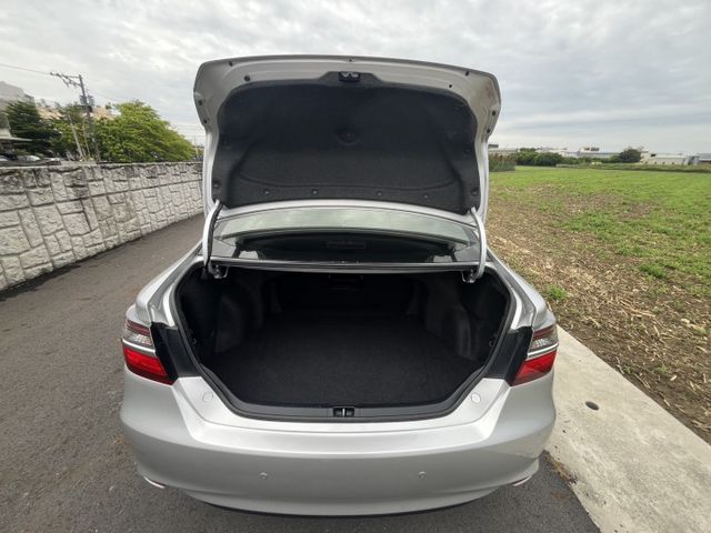 一手車 超低里程保證 原鈑件保證 舒適 安全 省油 好開~無可挑剔的好車  第15張相片