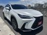 豪華版  雙電動椅 電動尾門 360度環景 內裝超級美跟新車一樣  第2張縮圖