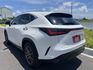豪華版  雙電動椅 電動尾門 360度環景 內裝超級美跟新車一樣  第4張縮圖