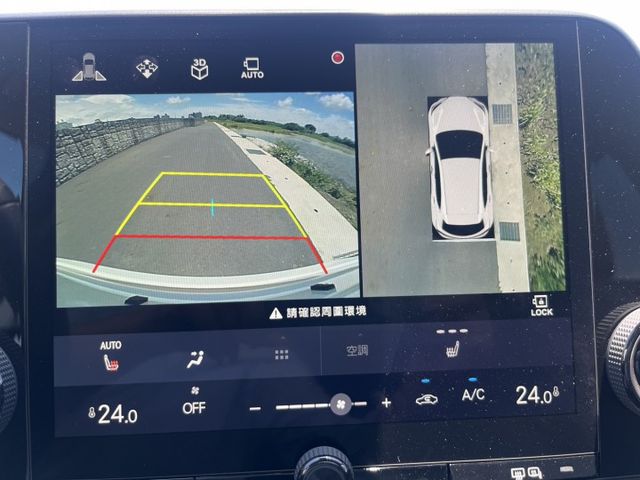 豪華版  雙電動椅 電動尾門 360度環景 內裝超級美跟新車一樣  第16張相片