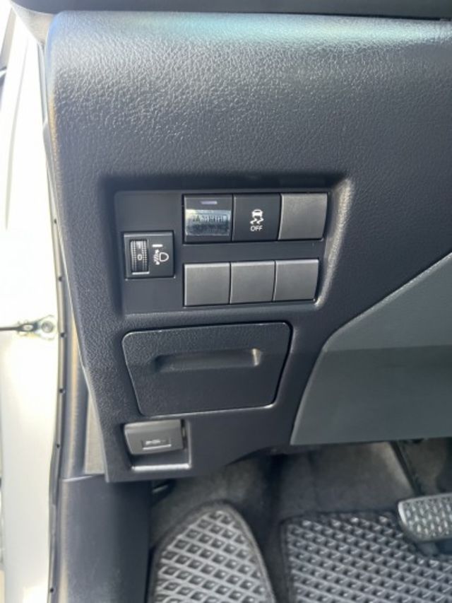實跑29000km全車原版件 還有原廠保固 輕鬆擁有開不壞神車系列  第14張相片