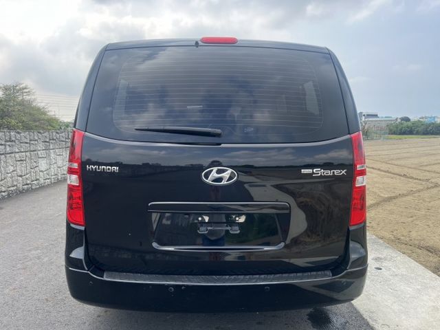 超好用8人商旅~低里程保證 原鈑件保證 ~還有保固 讓您買的安心開的更放心  第6張相片