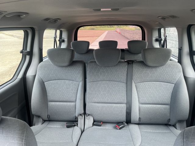 超好用8人商旅~低里程保證 原鈑件保證 ~還有保固 讓您買的安心開的更放心  第11張相片