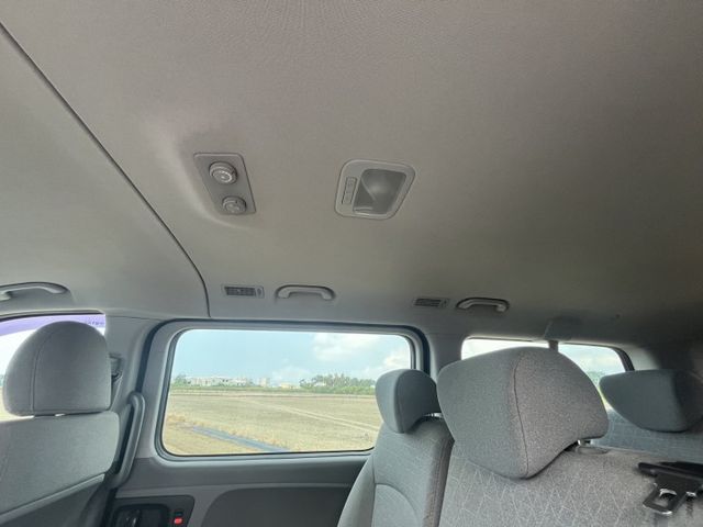 超好用8人商旅~低里程保證 原鈑件保證 ~還有保固 讓您買的安心開的更放心  第14張相片