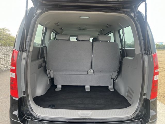 超好用8人商旅~低里程保證 原鈑件保證 ~還有保固 讓您買的安心開的更放心  第17張相片