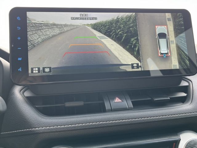 2.5油電版.舒適 安全 省油 兼具的最佳SUV .超低里程保證全車原鈑件.就像新車一樣.原保固中.現在正是買車最佳時機  第13張相片