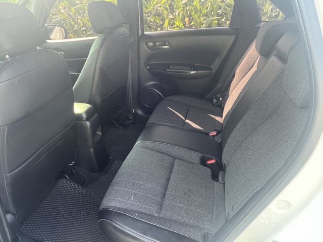 超優質五門小房車 市區長途都可以 保值車款選它準沒錯  第11張相片