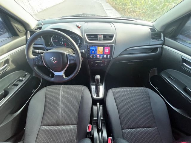 超低里程 時跑七萬KM 市區代步的好選擇  有I-KEY 安卓機 倒車顯影  第9張相片