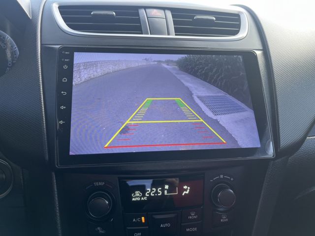 超低里程 時跑七萬KM 市區代步的好選擇  有I-KEY 安卓機 倒車顯影  第14張相片