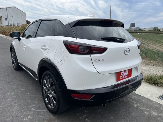 超漂亮一手車 全車原鈑件 頂級旗艦進化版 配備滿點 無線充電 Apple car play  第4張相片