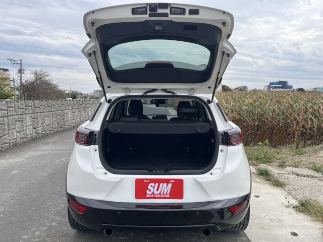 超漂亮一手車 全車原鈑件 頂級旗艦進化版 配備滿點 無線充電 Apple car play  第8張相片