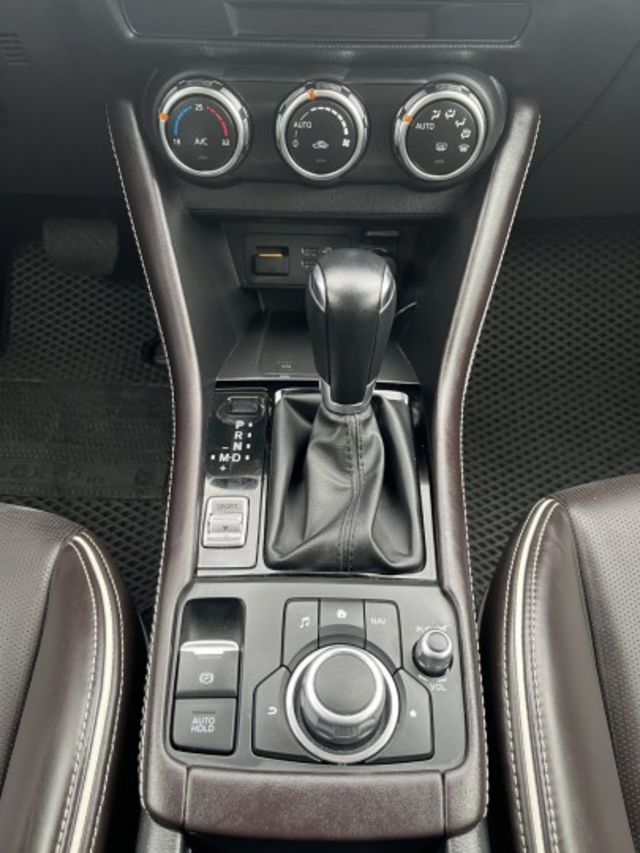 超漂亮一手車 全車原鈑件 頂級旗艦進化版 配備滿點 無線充電 Apple car play  第14張相片