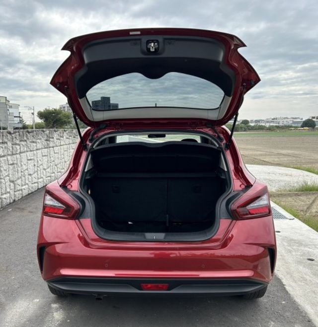 頂級J版 只跑2萬  第8張相片