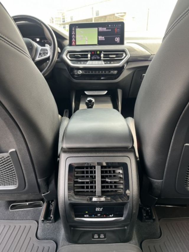 2022年式 G01第三代小改款(輕油電) 頂級30i M SPORT  第13張相片