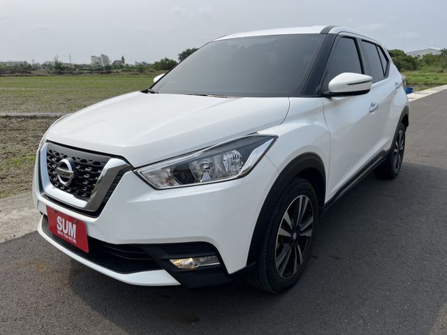 超低里程的都會小休旅~輕鬆入主~保固+認證安心購買  第1張相片