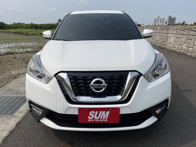 超低里程的都會小休旅~輕鬆入主~保固+認證安心購買  第3張相片