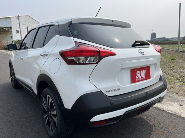 超低里程的都會小休旅~輕鬆入主~保固+認證安心購買  第5張相片