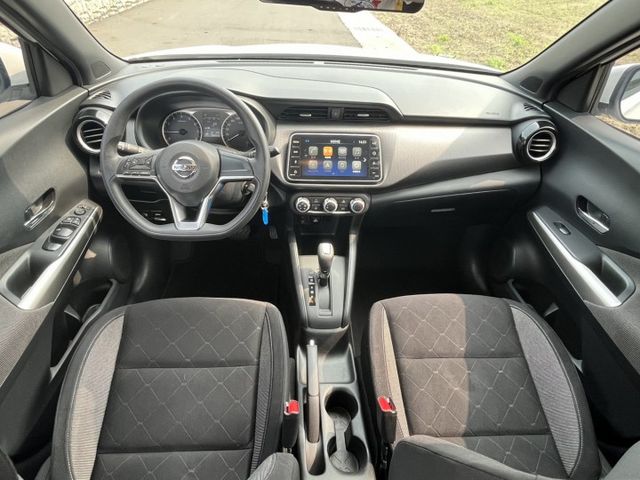 超低里程的都會小休旅~輕鬆入主~保固+認證安心購買  第8張相片