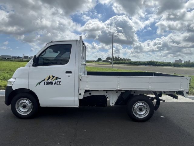 全新自排小貨車 原廠保固~中古價  第7張相片