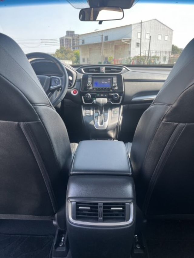 原鈑件.低里程就是王道~VTi版~有摸門解鎖 .定速.ACC主動跟車等配備超級滿~年份也超新~這價格把握起來  第15張相片