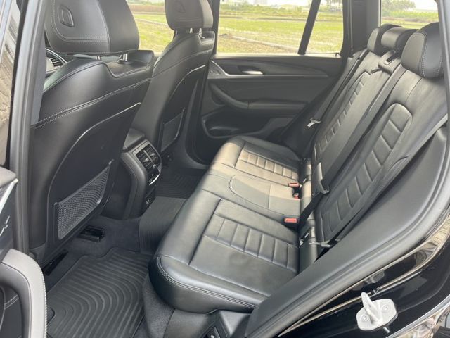 2022年式 G01第三代小改款(2.0輕油電) 頂級30i M SPORT  第11張相片