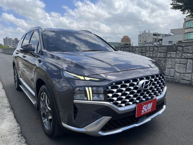 七人座 1.6油電 C款新車177.9有ACC.車道偏離.環景.盲點.雙前電動椅.電尾門....女用一手車 原版件+保固  第2張相片