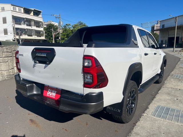 超級美的皮卡 全車原件無改裝 乾淨如新 無走工地無朔溪 底盤超乾淨漂亮  第5張相片