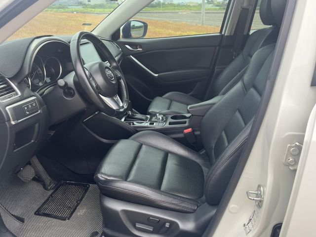 全網最低里程 CP值破表的休旅車  I KEY 定速 盲點 倒車顯影 電動椅等配備滿滿  原廠引擎終身保固 安全又安心  第10張相片