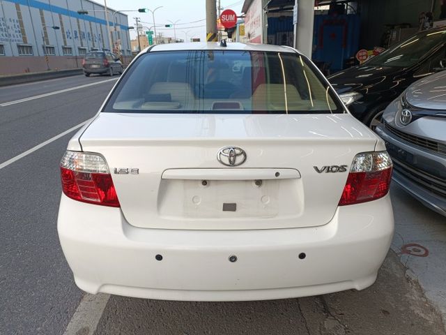 Toyota Vios最省油妥善率高CP值高小型車，最優質的代步車  第5張相片