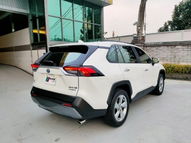 TOYOTA豐田 RAV4  第2張相片